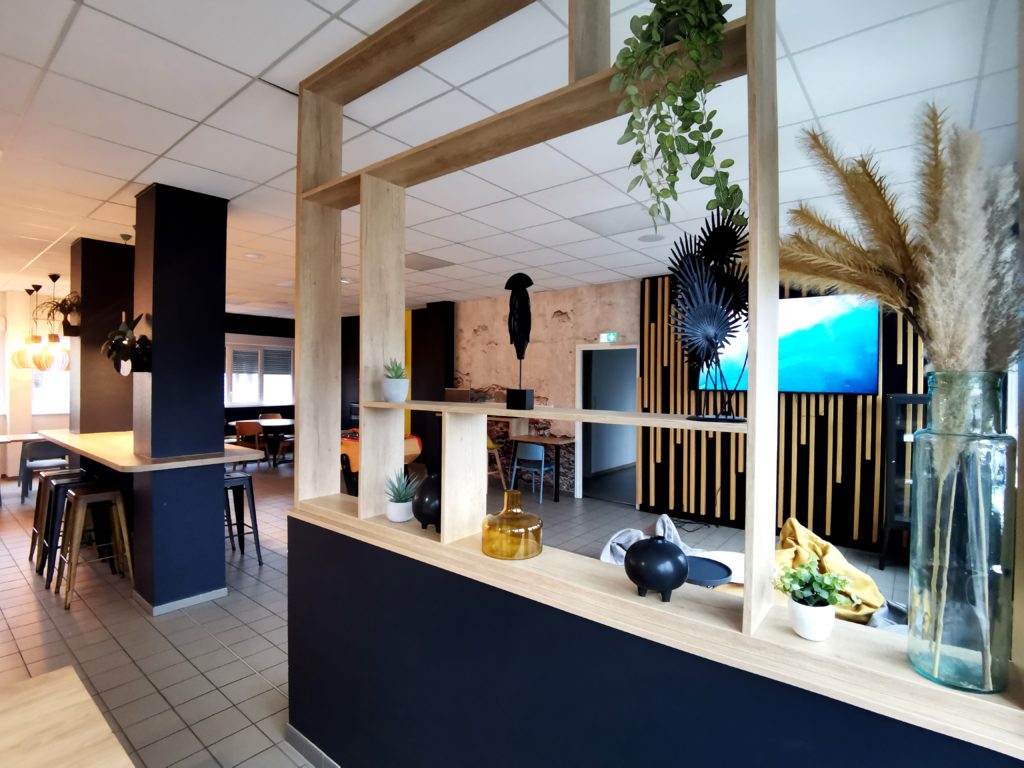 habitat jeunes self et salle de restauration